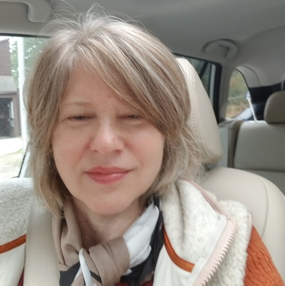 Meet your Posher, Stacy